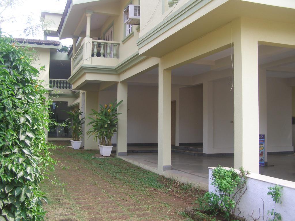 Flower Holiday Home In Landmark Dawn Calangute Exterior photo